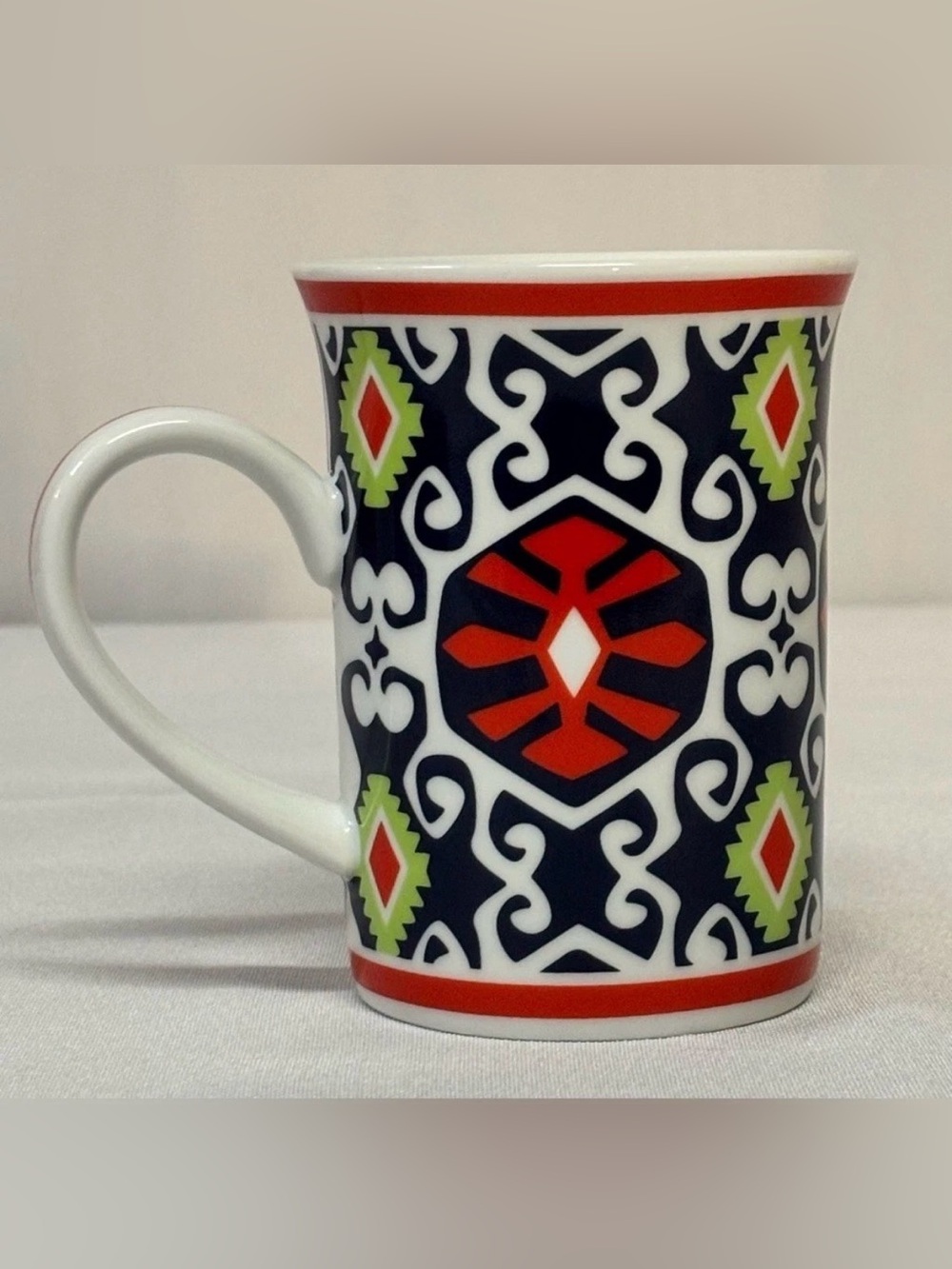 Vera Bradley Sun Valley Porcelain Coffee Mug Tea Cup Red Blue Green Geometric